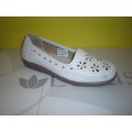 White Classique comfort shoes